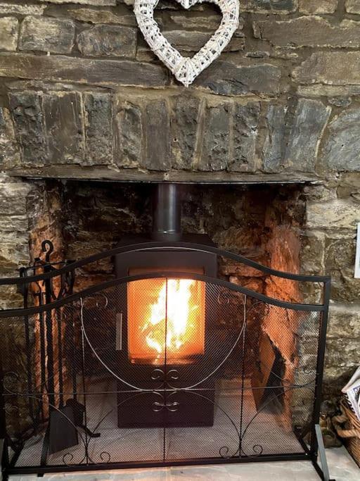 Vila The Cwtch, Log Fire, Sleeps 6, Nr Zip World, Brecon And Bike Park Wales Aberdare Exteriér fotografie
